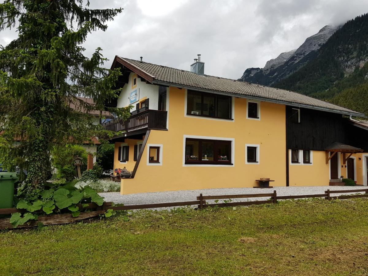 Alpenblick Apartment *